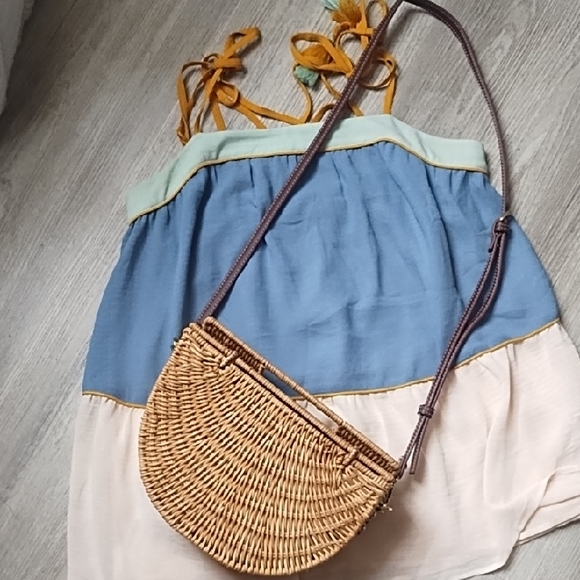 C&C California Natural Woven Crossbody Bag - Picture 1 of 8